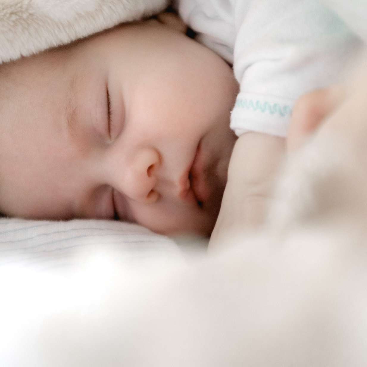 bebe-qui-dort bebe-qui-dort